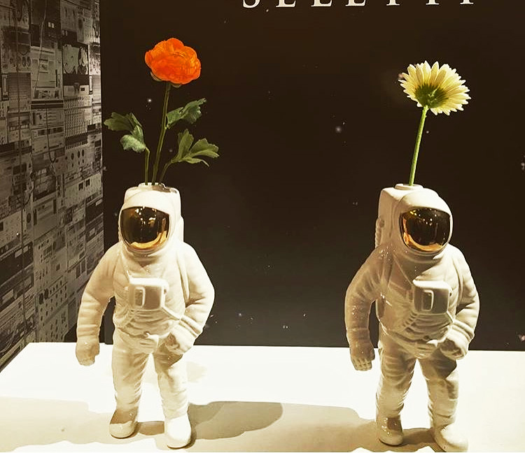 创意家具 - 附件|花器|办公家具|设计师家具|宇航员花瓶