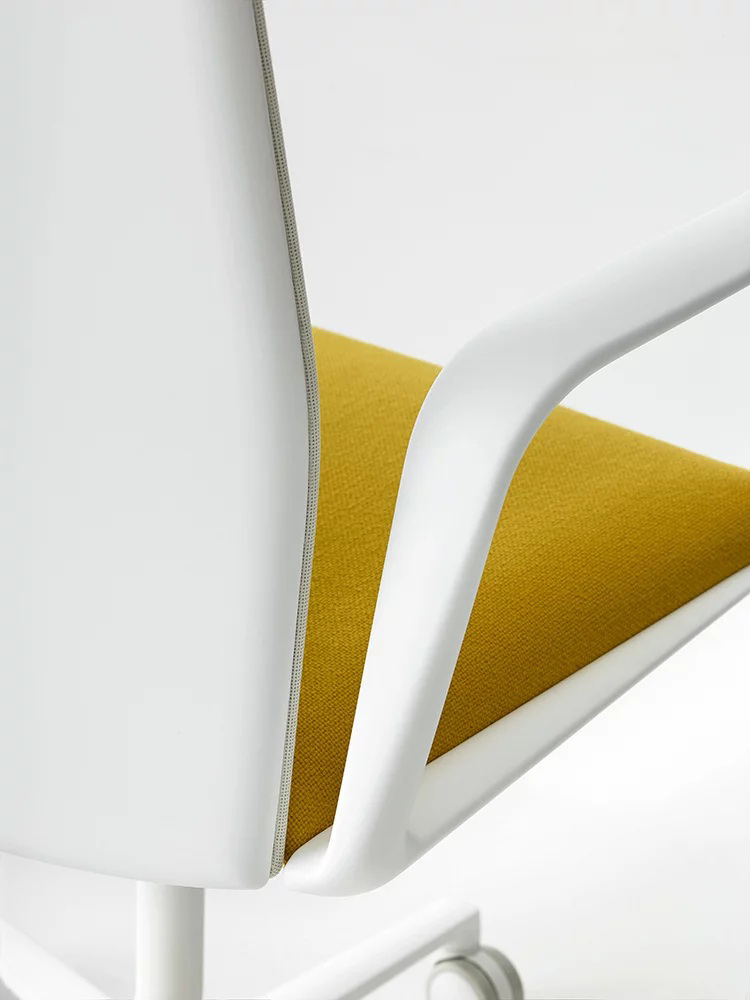 办公椅|现代真皮中班椅|办公家具|设计师家具|Kinesit 会议椅/中班椅