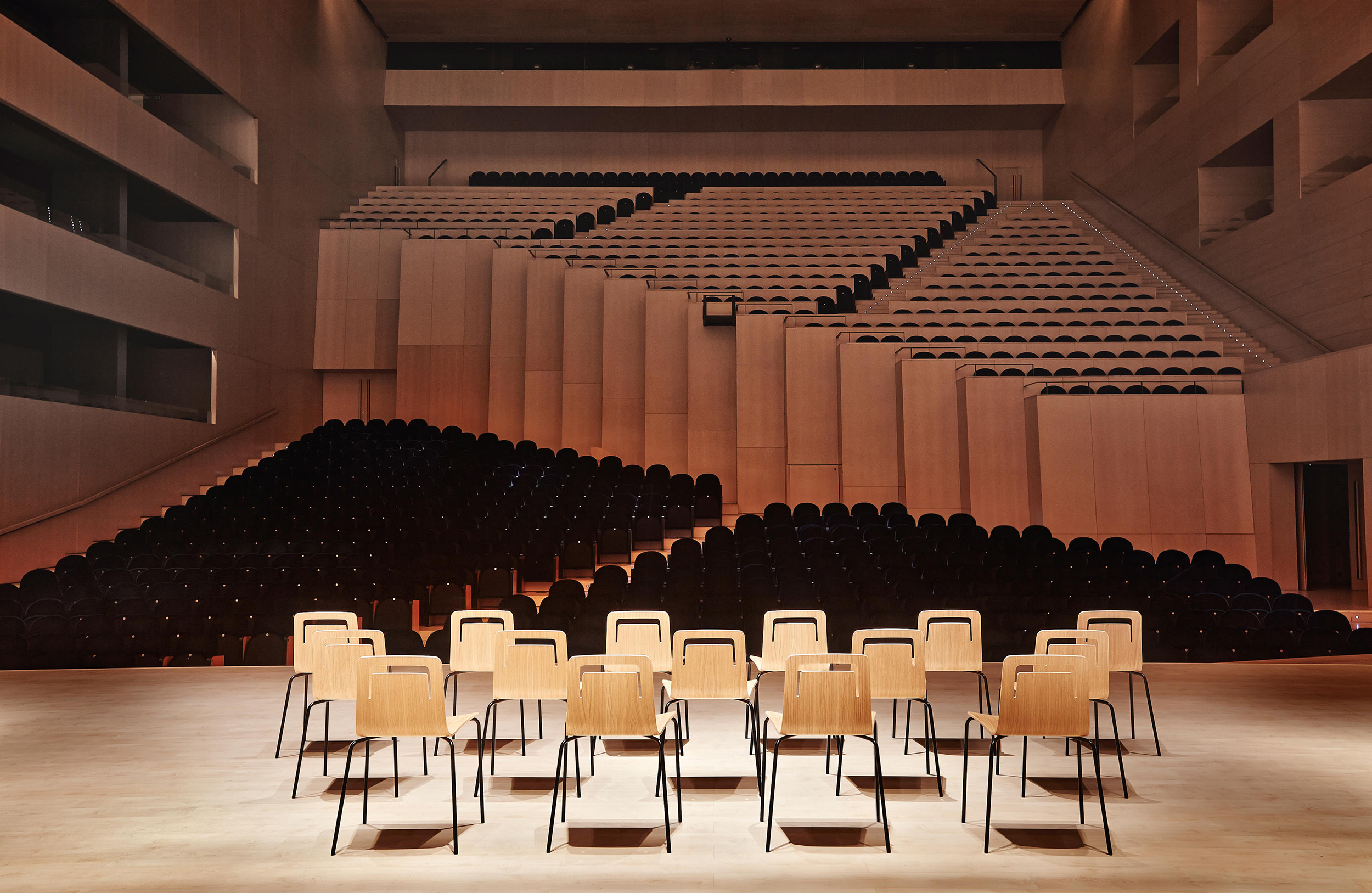 创意家具 - 坐具|休闲椅|办公家具|设计师家具|clip 休闲椅/洽谈椅