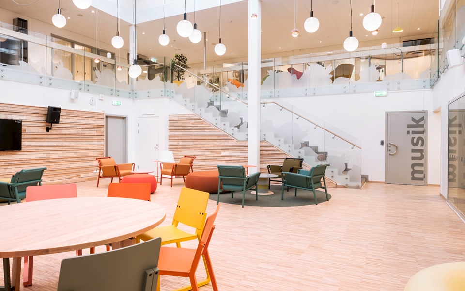 创意家具 - 坐具|休闲椅|办公家具|设计师家具|SUPERKINK  沙发椅