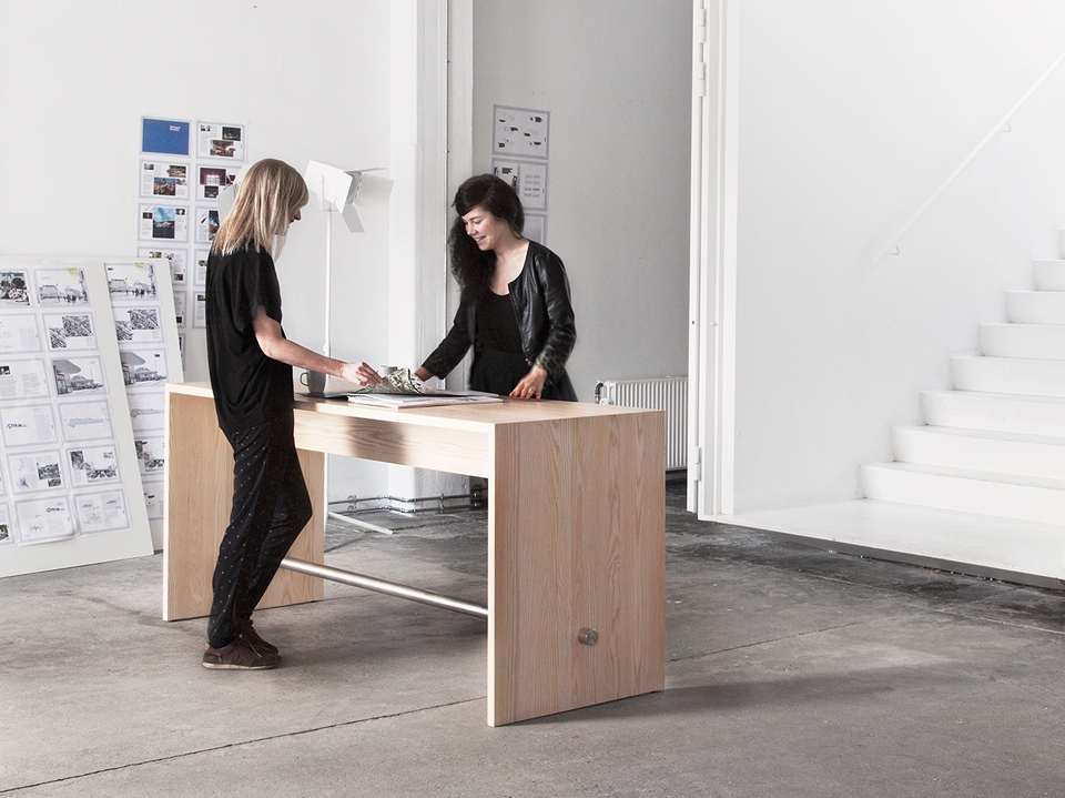 创意家具 - 桌几|咖啡桌|办公家具|设计师家具|PING-PONG 高脚桌