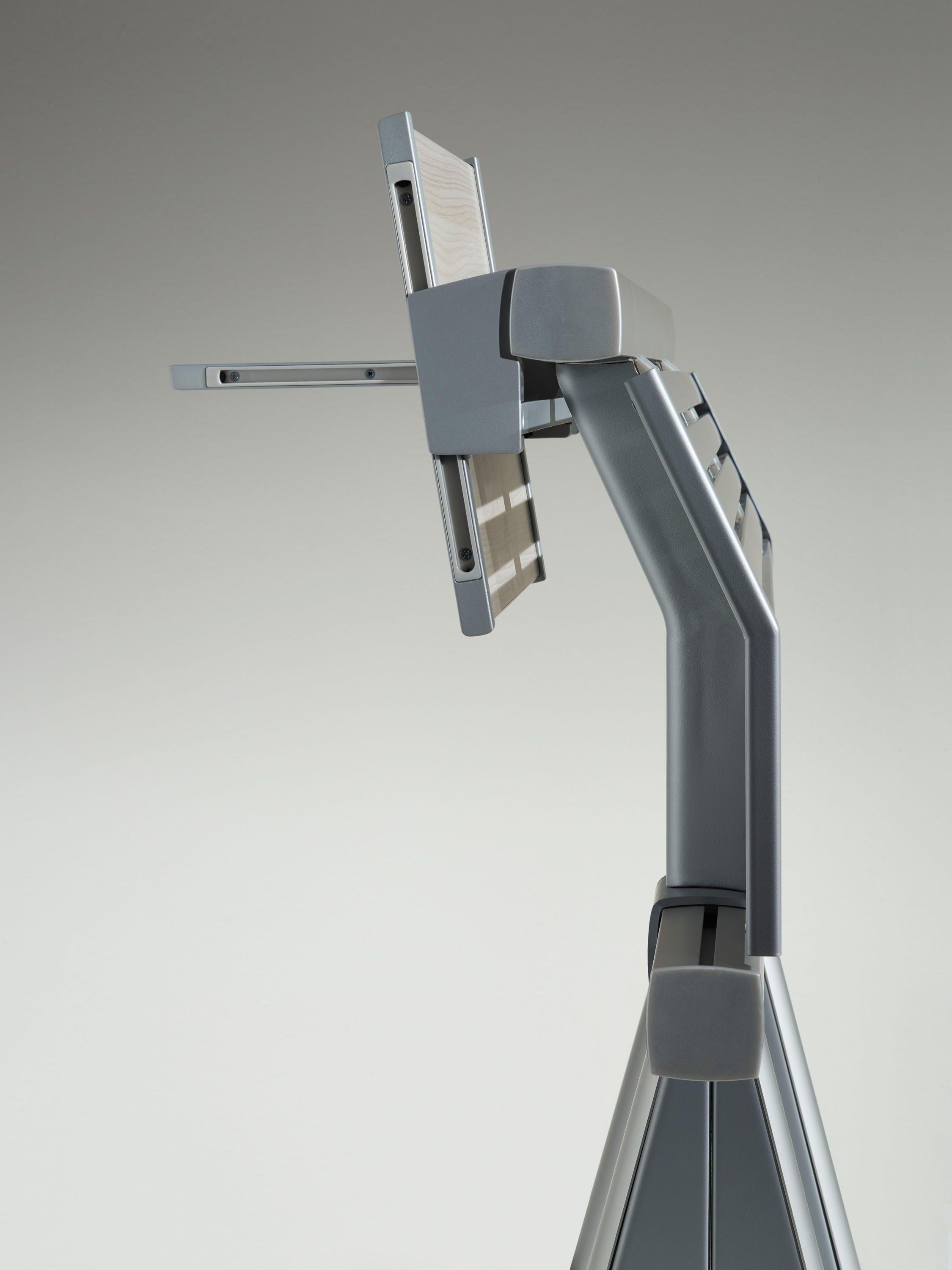 学校家具|阶梯教室桌椅|办公家具|设计师家具|跑步者