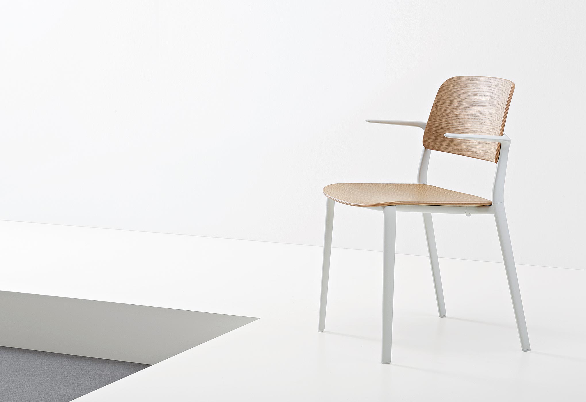 创意家具 - 坐具|休闲椅|办公家具|设计师家具|Appia 洽谈椅/办公椅