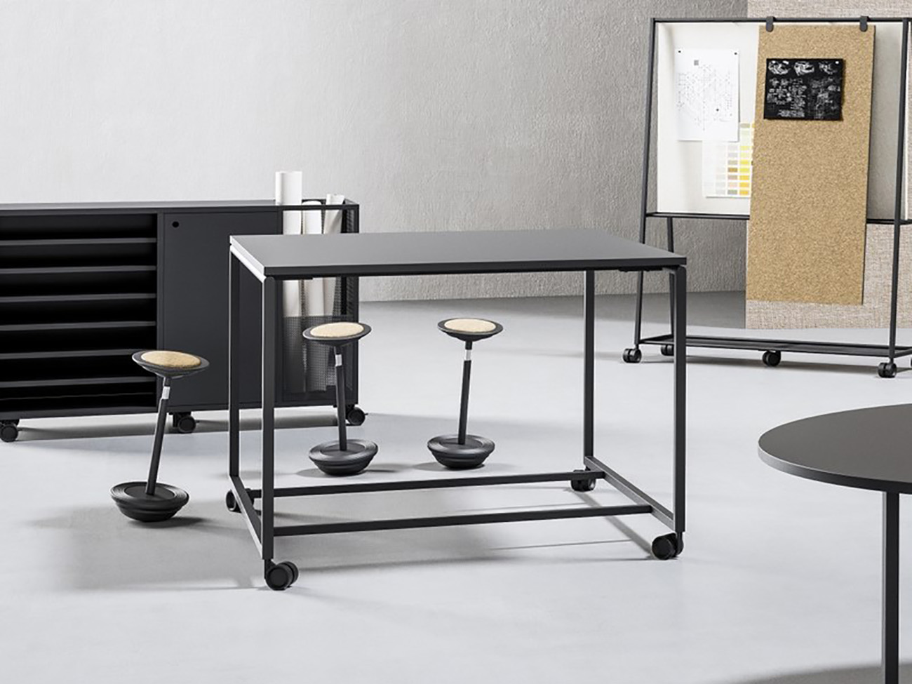 会议台|实木洽谈台|办公家具|设计师家具|Atelier 活动洽谈桌