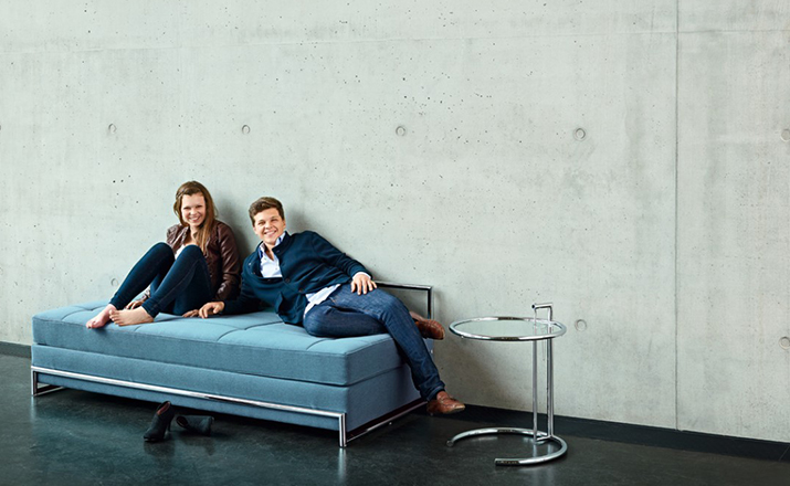 创意家具 - 桌几|咖啡桌|办公家具|设计师家具|银色可调式桌