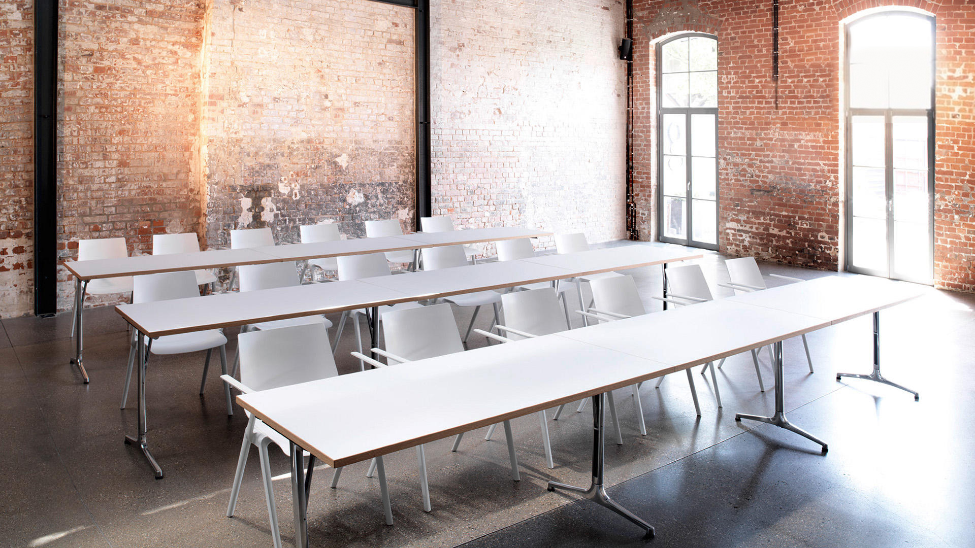 办公椅|现代真皮会议椅|办公家具|设计师家具|礼堂椅