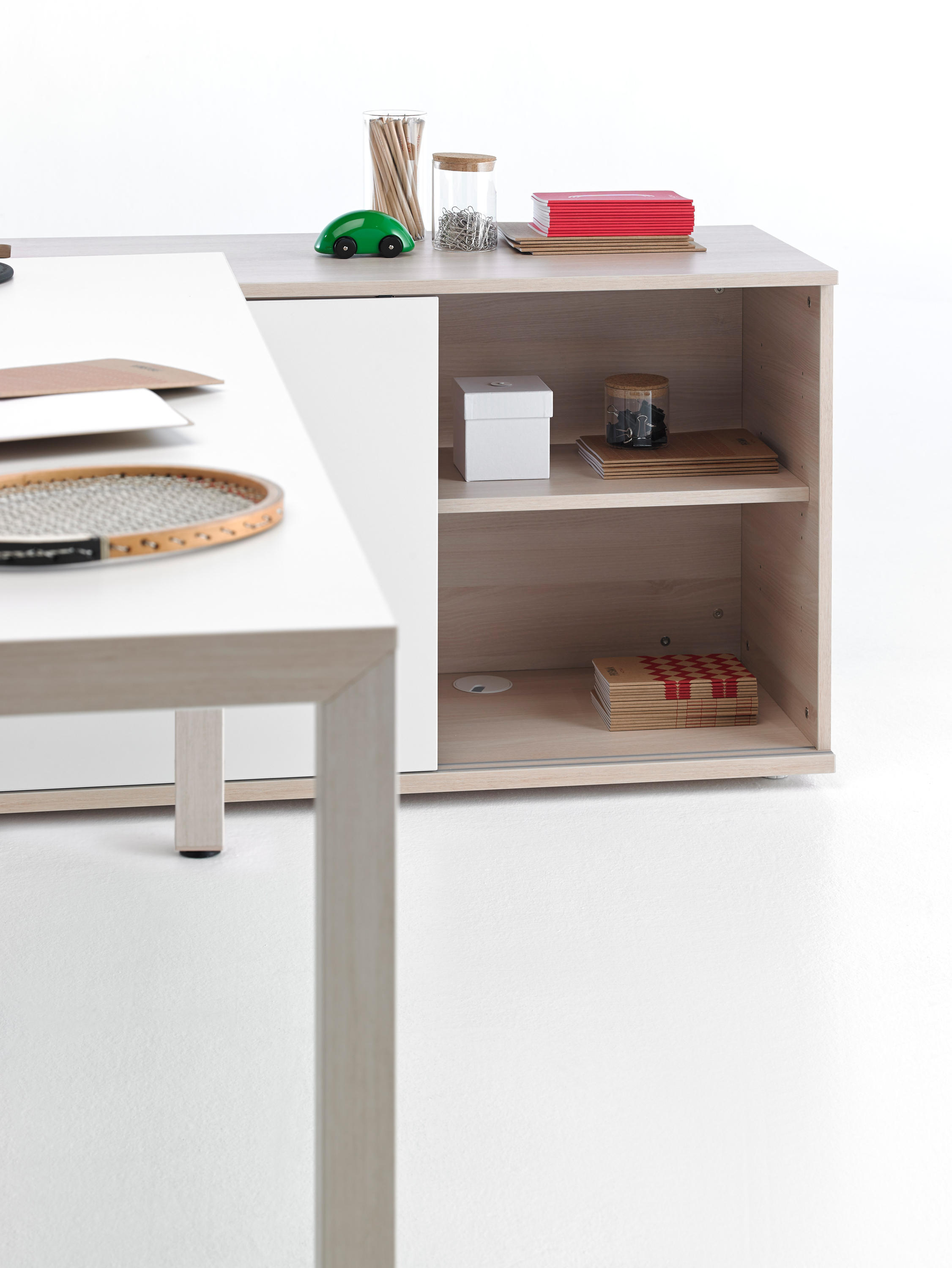 办公屏风|办公屏风系统|办公家具|设计师家具|PRISMA员工桌系列