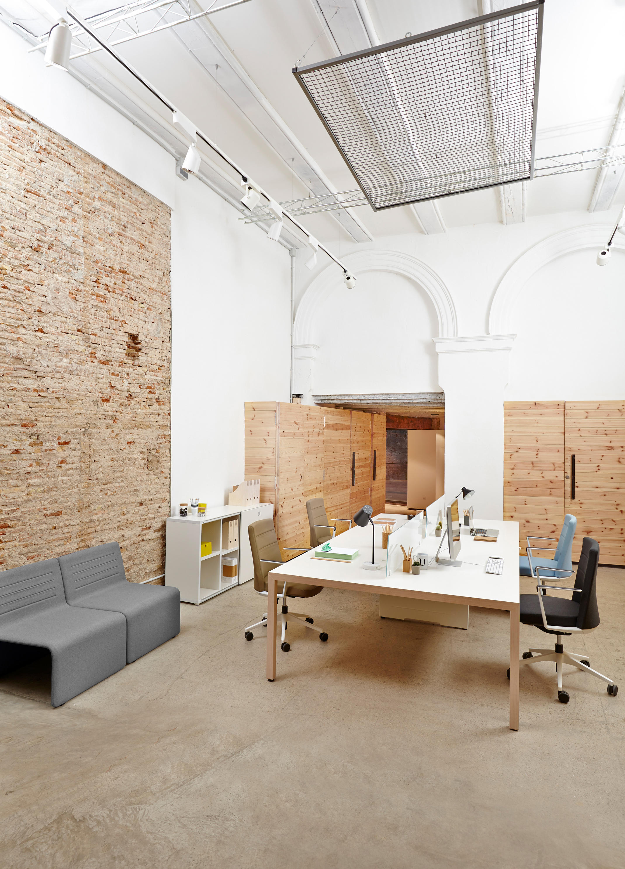 办公屏风|办公屏风系统|办公家具|设计师家具|PRISMA员工桌系列