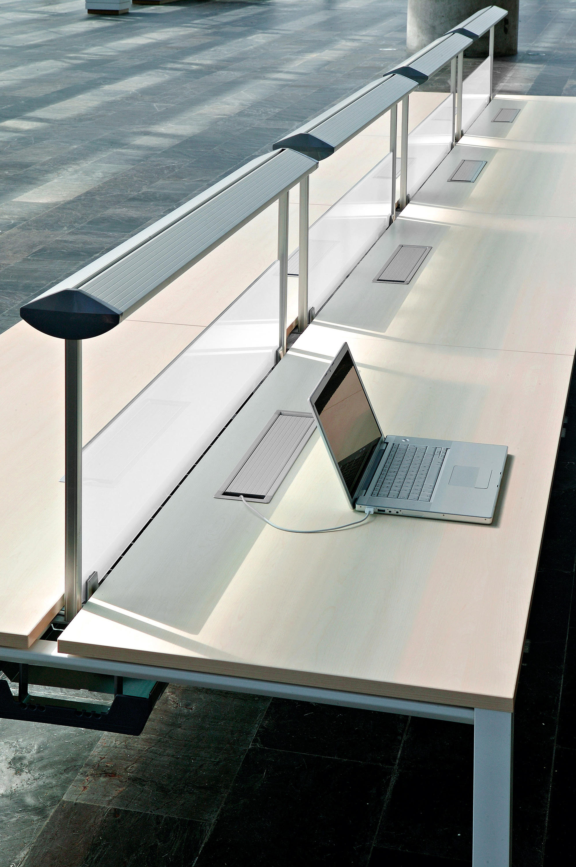 办公屏风|办公屏风系统|办公家具|设计师家具|VITAL 员工桌系列