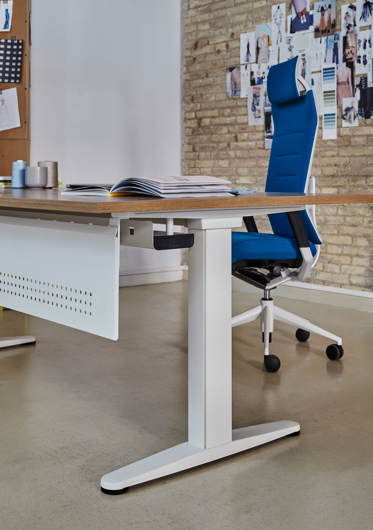 办公椅|现代真皮中班椅|办公家具|设计师家具|TNK FAMILY 大班椅系列