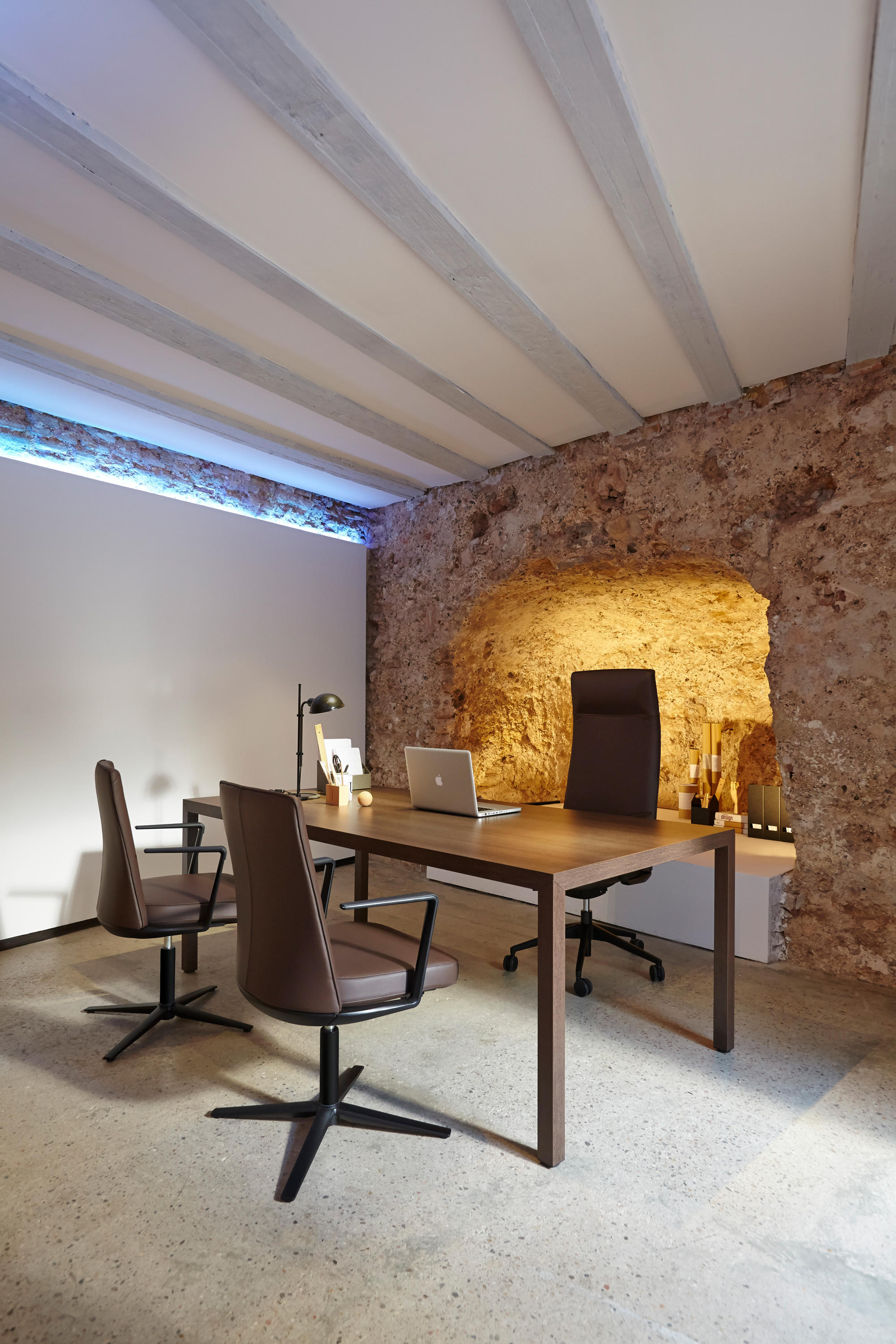 办公椅|现代真皮会议椅|办公家具|设计师家具|CRON 会议椅系列