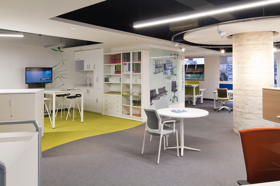 办公椅|现代真皮会议椅|办公家具|设计师家具|URBAN PLUS 洽谈椅系列