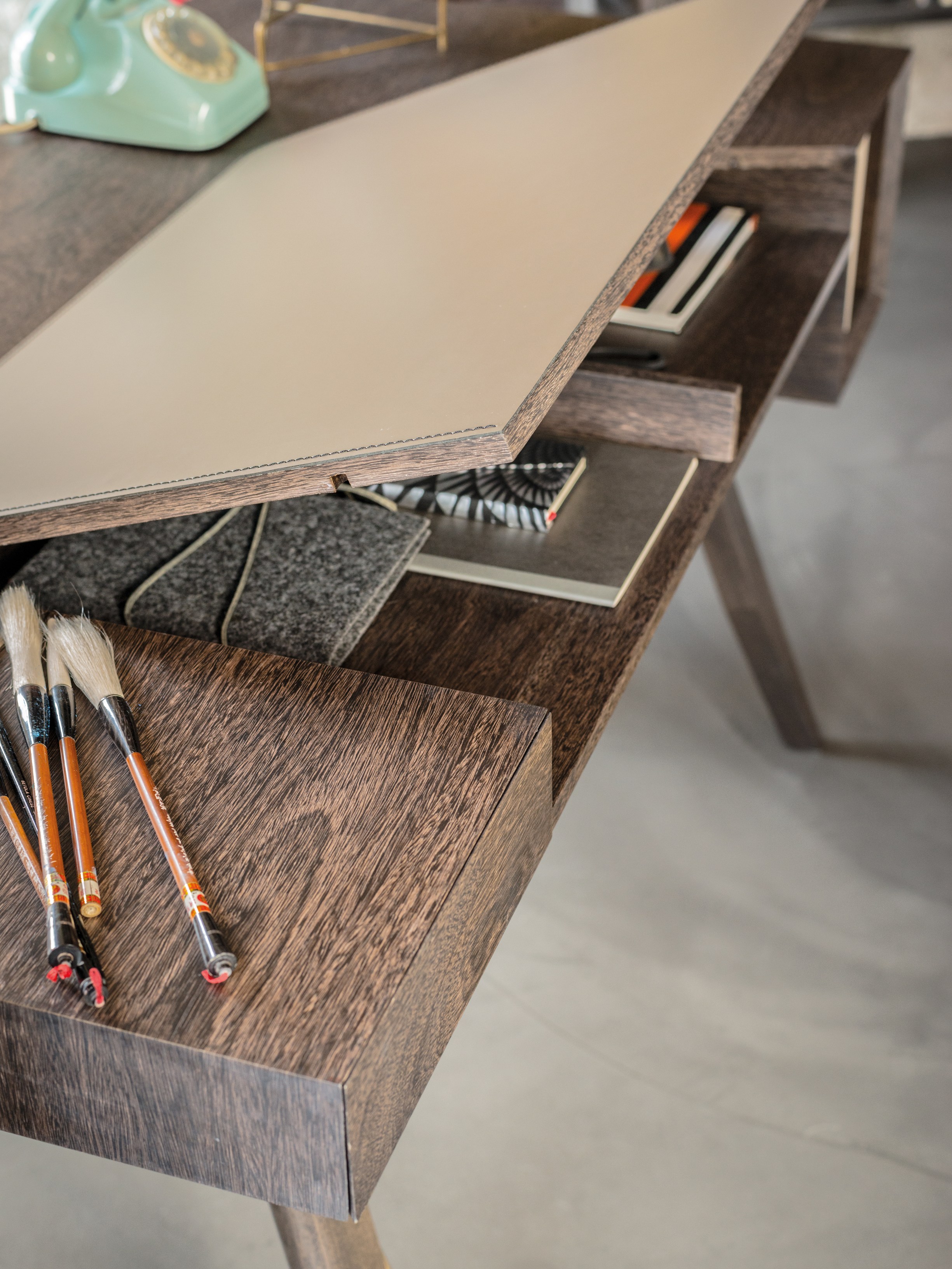 办公台|时尚大班台|办公家具|设计师家具|Inkiostro办公台