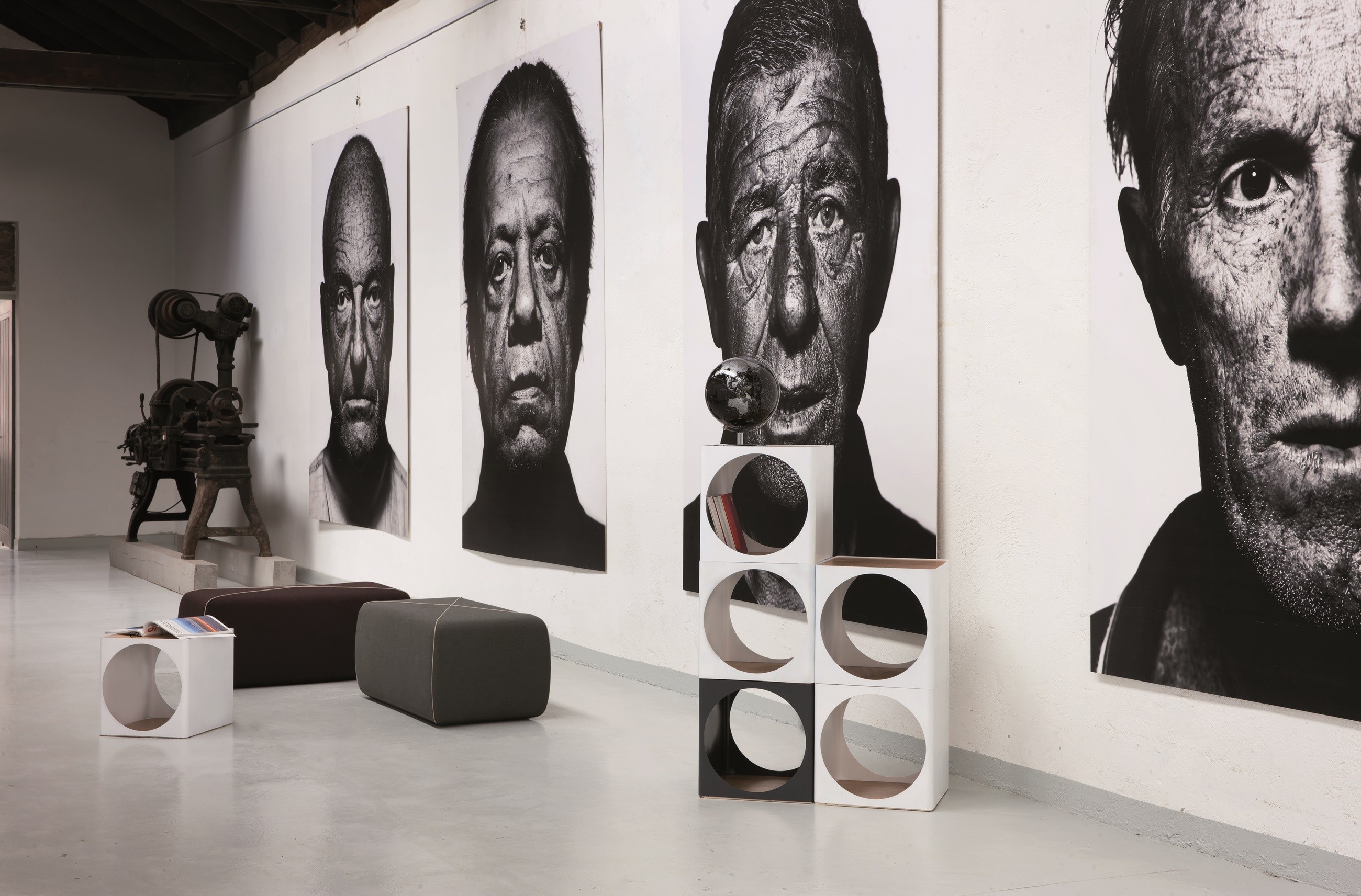 创意家具 - 坐具|吧椅/凳子|办公家具|设计师家具|交叉软垫花园墩